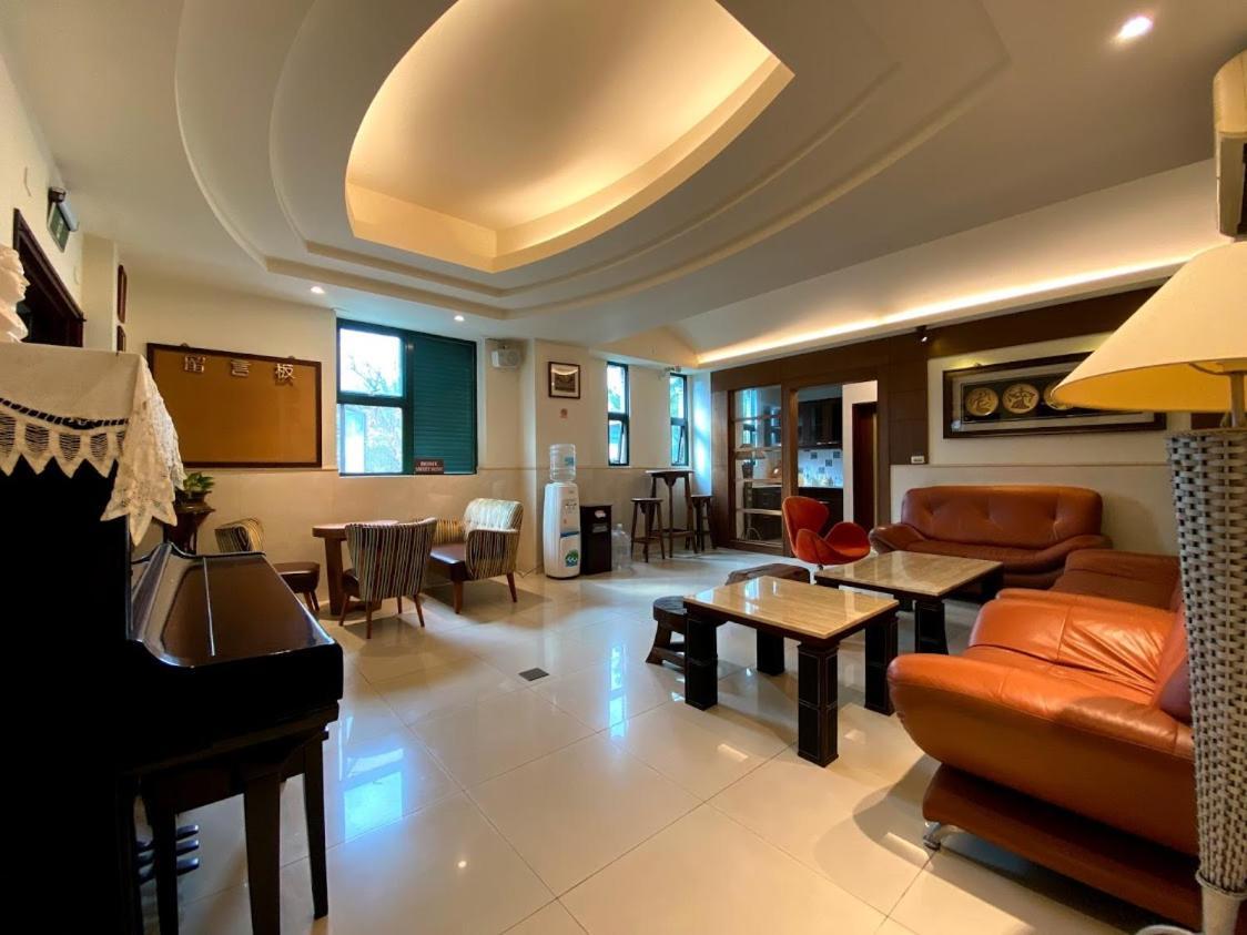Ho Feng Private Hotel 電梯自助民宿 Цзянь Екстер'єр фото